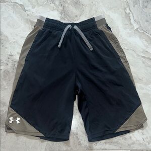 Under Armour boys Black and Tan Shorts